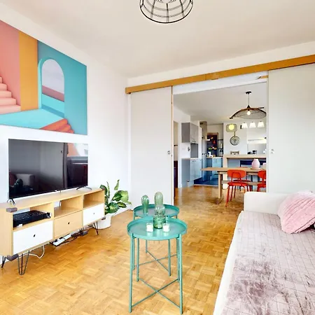 The Opal - 2bds In The Center Apartment *